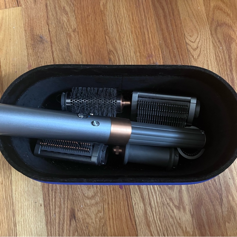 Dyson Airwrap with Attachments